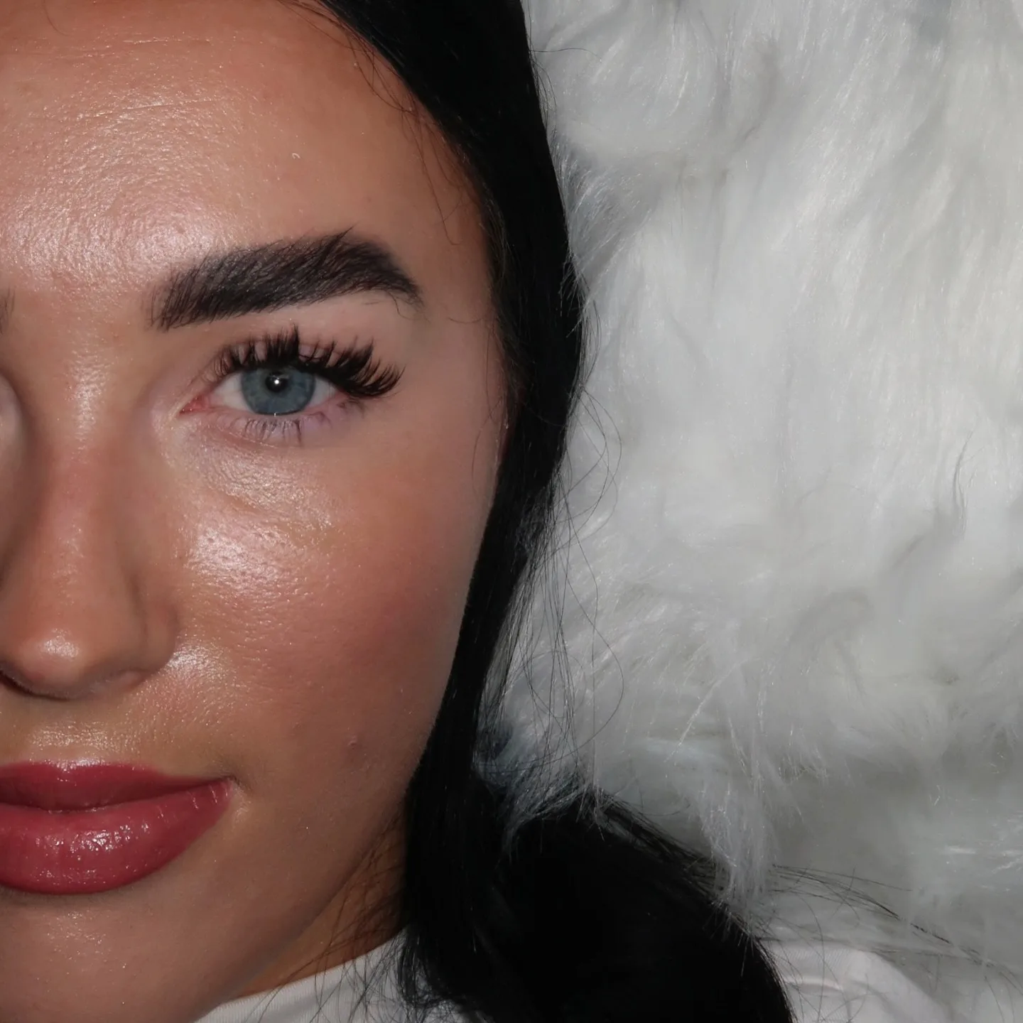 Dramatic wispy lash set, bold brow, red lip
